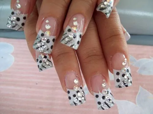 Todo Sobre Manos y Pies: Uñas Decoradas con Piedras de Cristal muy ... Todo Sobre Manos y Pies: Uñas Decoradas con Piedras de Cristal muy ...