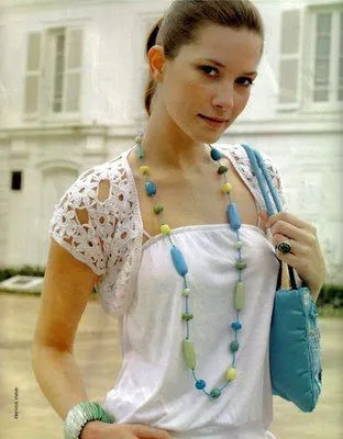 DE MIS MANOS TEJIDOS Y MAS...: Bolero con flores DE MIS MANOS TEJIDOS Y MAS...: Bolero con flores