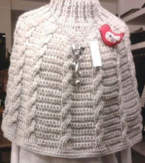 DE MIS MANOS TEJIDOS Y MAS...: Ponchos y chales DE MIS MANOS TEJIDOS Y MAS...: Ponchos y chales