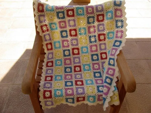 Mantas Bebé (baby afghan) | esdovi.com ( El Señor de los Ovillos ) Mantas Bebé (baby afghan) | esdovi.com ( El Señor de los Ovillos )