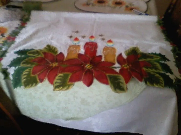 Mantel de navidad pintado a mano | Mi Trabajo | Pinterest ...