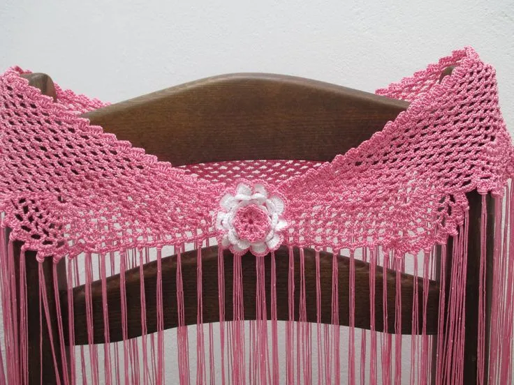mantoncillo flamenca hilo cuquillo | MANTONCILLO | Pinterest