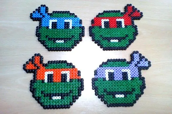 Manualidad: Posavasos hechos con hama beads - Dibujos.
