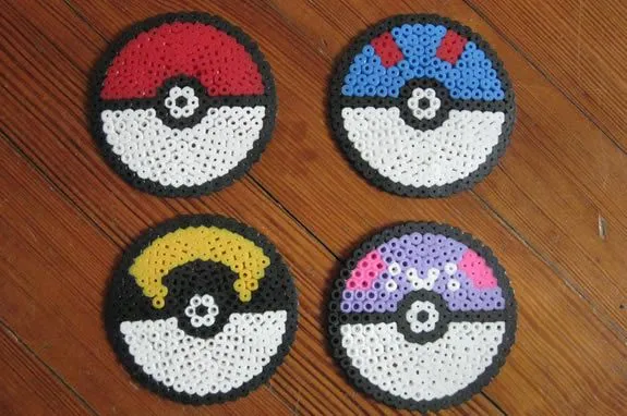 Manualidad: Posavasos hechos con hama beads Manualidad: Posavasos hechos con hama beads