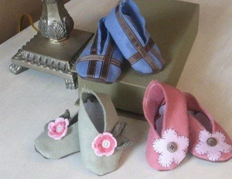 Manualidades para bebés| patucos de fieltro | fieltro | Pinterest Manualidades para bebés| patucos de fieltro | fieltro | Pinterest