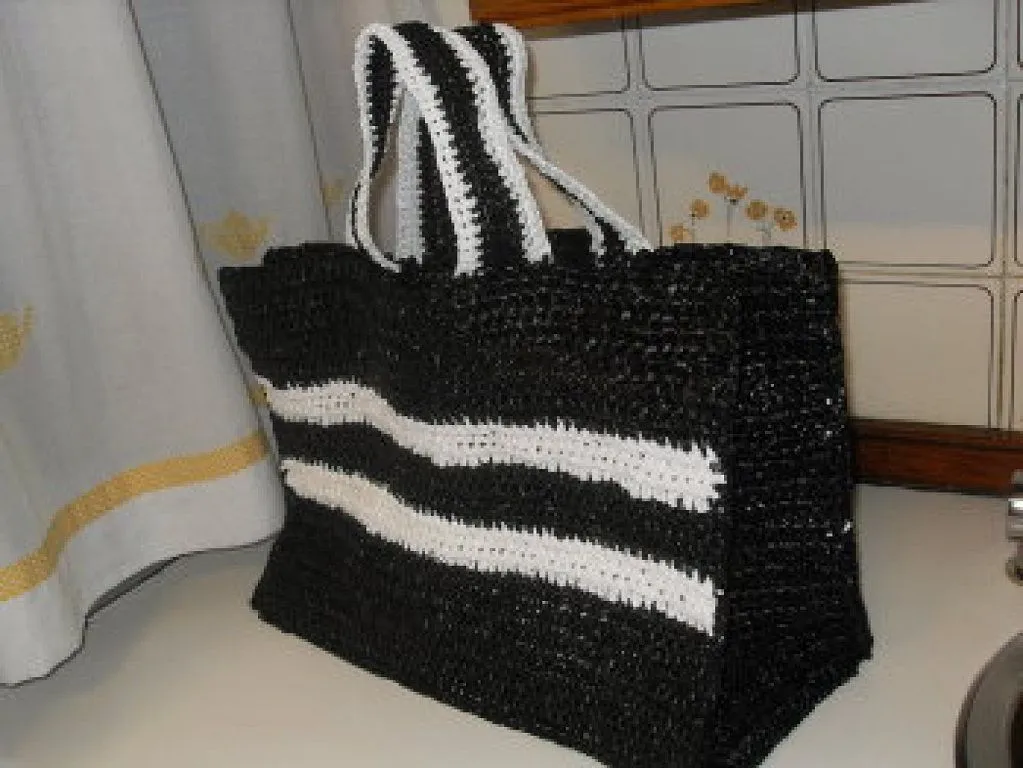 Manualidades con bolsas de plástico recicladas | Aprender ...