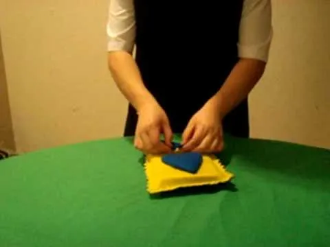 Manualidades. Como Hacer Bolsitas De Fieltro - YouTube Manualidades. Como Hacer Bolsitas De Fieltro - YouTube