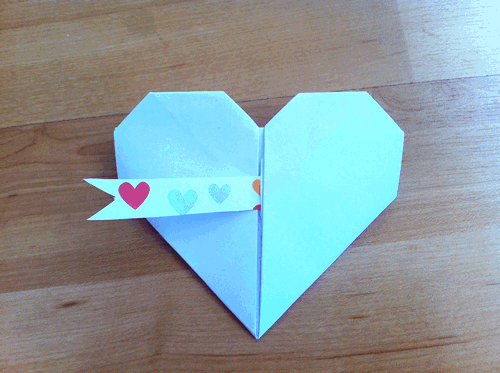 Manualidades: Corazón de papel con mensaje oculto Manualidades: Corazón de papel con mensaje oculto