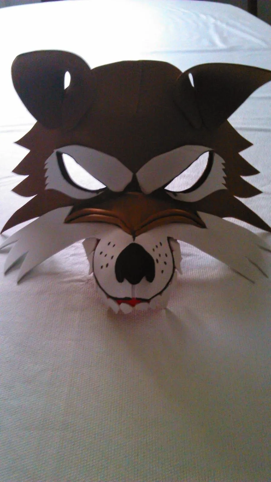 MANUALIDADES Y CREACIONES XELYNILANDIA: Máscara lobo feroz