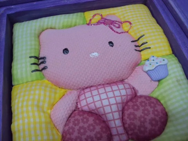 Mis manualidades: Falso Patchwork Hello Kitty Mis manualidades: Falso Patchwork Hello Kitty