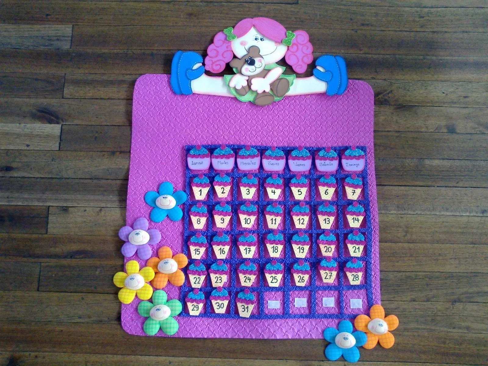 MANUALIDADES EN FOAMI ELENIS: MATERIAL DIDACTICO PARA AULAS MANUALIDADES EN FOAMI ELENIS: MATERIAL DIDACTICO PARA AULAS
