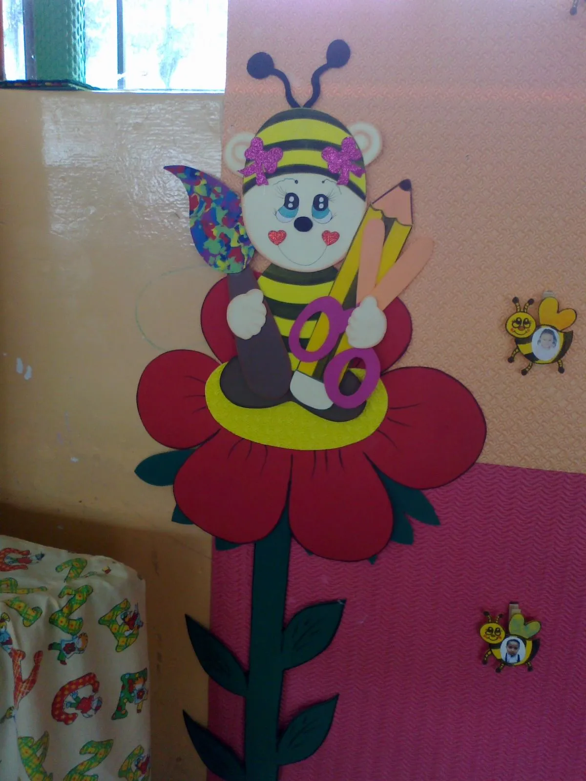 MANUALIDADES EN FOAMI ELENIS: MATERIAL DIDACTICO PARA AULAS MANUALIDADES EN FOAMI ELENIS: MATERIAL DIDACTICO PARA AULAS