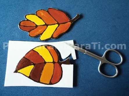 Manualidades en Fomi Hojas de Navidad parte 6 | PINTURA FACIL PARA TI Manualidades en Fomi Hojas de Navidad parte 6 | PINTURA FACIL PARA TI