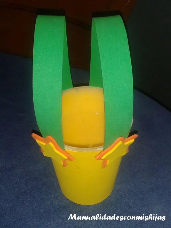 Manualidades con mis hijas: Empaquetado bonito: Un dulcero de payaso de foami Manualidades con mis hijas: Empaquetado bonito: Un dulcero de payaso de foami