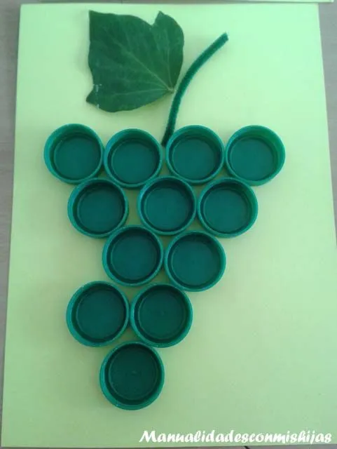 Manualidades con mis hijas: Uvas para las fiestas de San Mateo Manualidades con mis hijas: Uvas para las fiestas de San Mateo
