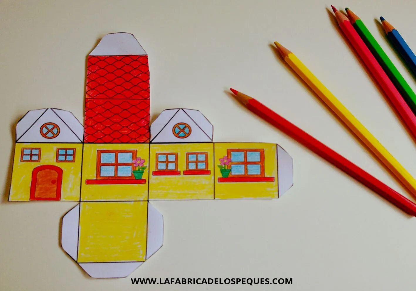 Manualidades infantiles: Casas imprimibles - La fábrica de los peques Manualidades infantiles: Casas imprimibles - La fábrica de los peques