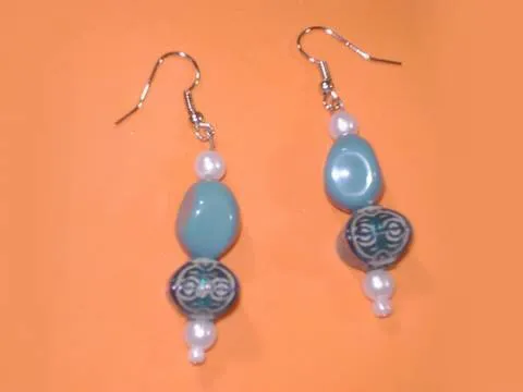 Manualidades de joyeria: Como hacer unos lindos aretes en me Manualidades de joyeria: Como hacer unos lindos aretes en me