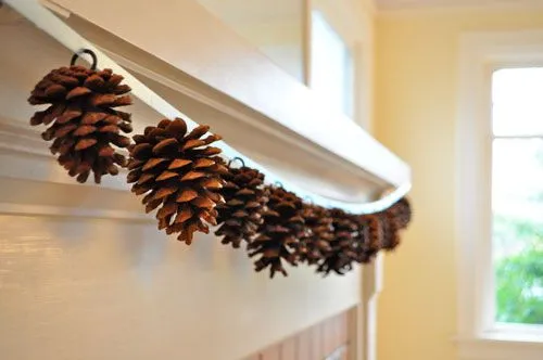 más y más manualidades: Listón decorativo con piñas