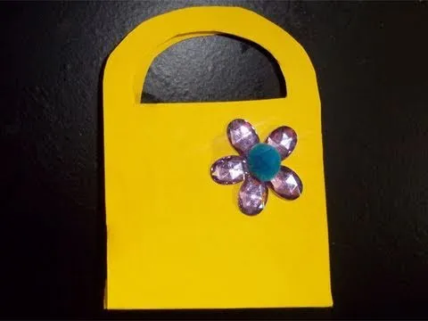 Manualidades con Molde: Carterita de papel - YouTube Manualidades con Molde: Carterita de papel - YouTube