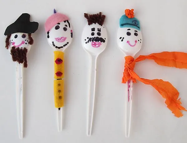 Manualidades para niños: Títeres cuchara.