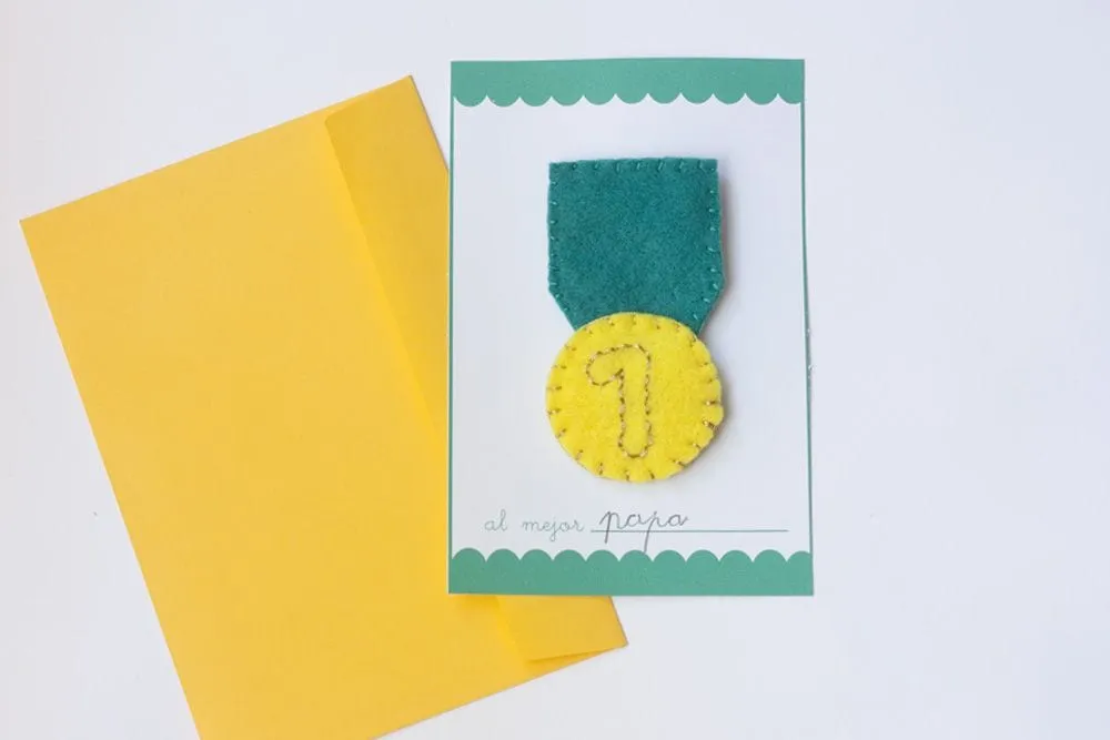 ♡ Manualidades para el Día del padre: medalla de fieltro - Cosas Molonas ♡ Manualidades para el Día del padre: medalla de fieltro - Cosas Molonas