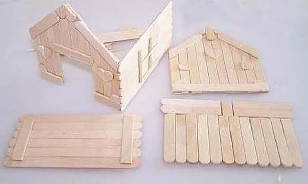Manualidades con palillos: una casa muy fácil Manualidades con palillos: una casa muy fácil