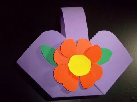 Manualidades de papel: canasta para golosinas - YouTube Manualidades de papel: canasta para golosinas - YouTube