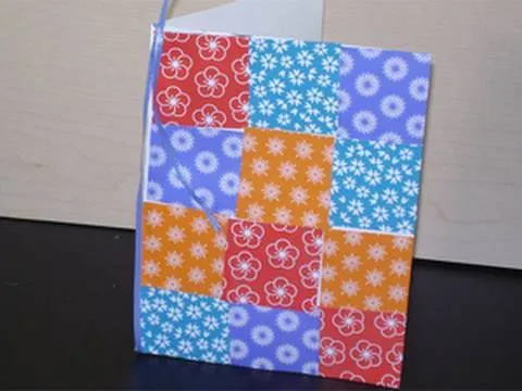 Manualidades de papel: tarjeta/colcha con pedazos de papeles ... Manualidades de papel: tarjeta/colcha con pedazos de papeles ...