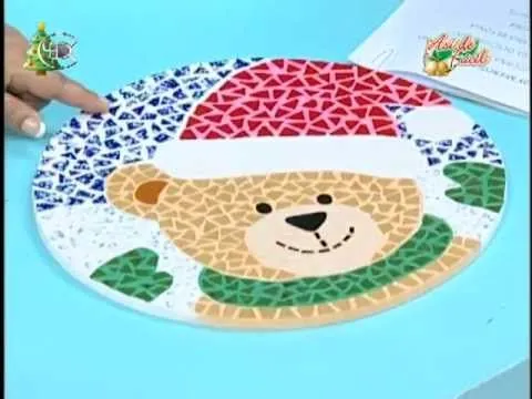 Manualidades Pelusa - Cuadro de Oso Navideño - YouTube Manualidades Pelusa - Cuadro de Oso Navideño - YouTube