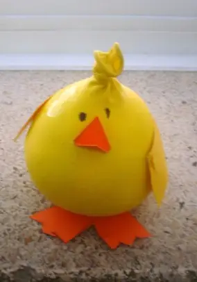 Pollito con un Globo | Manualidades Infantiles Pollito con un Globo | Manualidades Infantiles