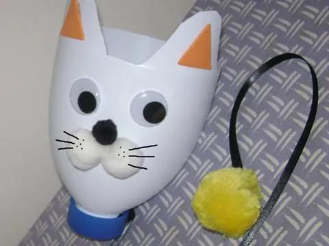 Manualidades de reciclaje: Como hacer un gato apara bolas