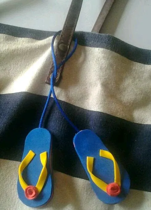 Las manualidades de Sylvia: Chanclas de goma eva Las manualidades de Sylvia: Chanclas de goma eva