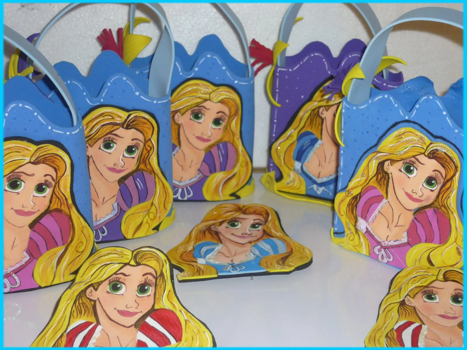 Manualidades Tania Ormaza...: SORPRESAS RANPUNZEL.