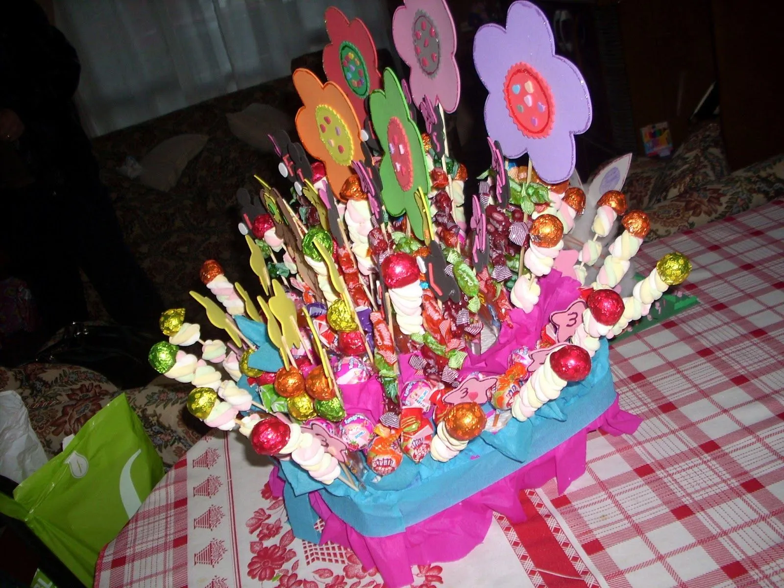 Manualidades VeritoP: Torta de Dulces “ Cumpleaños N°3 Antonia”… Manualidades VeritoP: Torta de Dulces “ Cumpleaños N°3 Antonia”…
