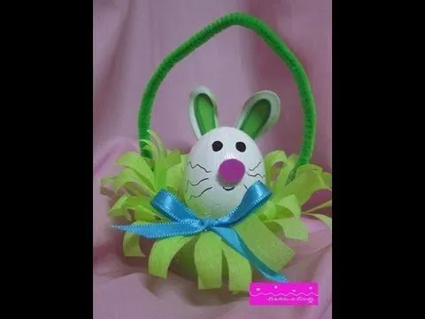 Manualidades:"Conejo de Pascua"...relleno con confites de colores ...