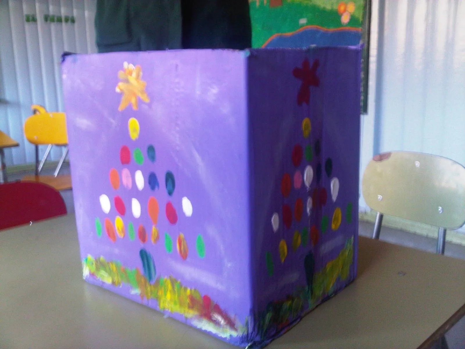 Mi Manzana Azul: Decorar Cajas de Cartón para Navidad Mi Manzana Azul: Decorar Cajas de Cartón para Navidad