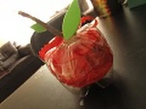 Manzana-Dulcero reciclado para el día del MAESTRO - YouTube