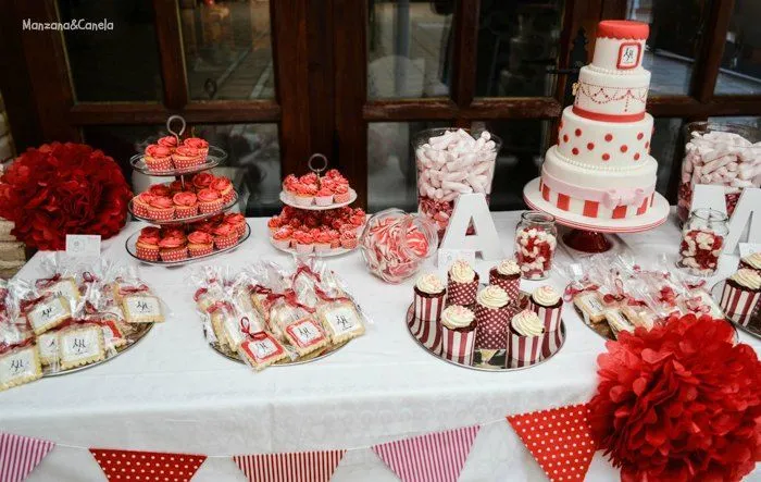 Manzana&Canela: Tarta y mesa dulce para una boda en blanco y rojo Manzana&Canela: Tarta y mesa dulce para una boda en blanco y rojo