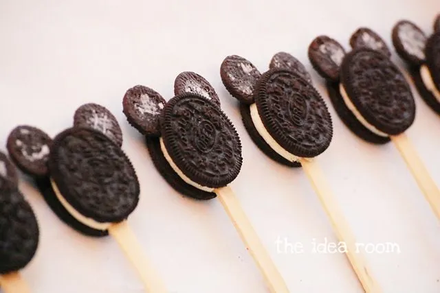 Minnie Mouse Oreo Pops - The Idea Room Minnie Mouse Oreo Pops - The Idea Room