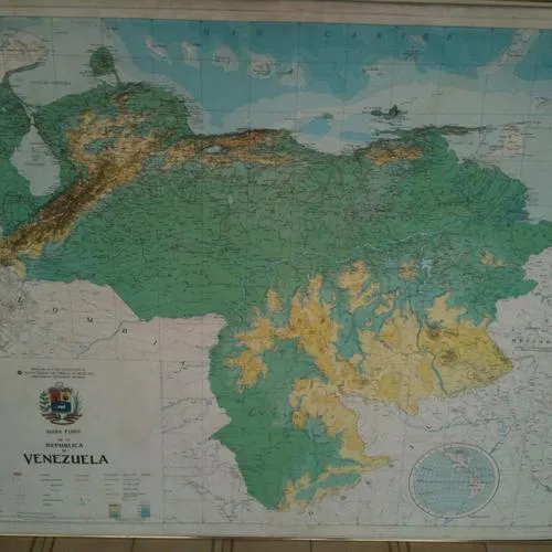 Mapa político de Venezuela en sobre relieve (Plástico) - Otros - A ... Mapa político de Venezuela en sobre relieve (Plástico) - Otros - A ...
