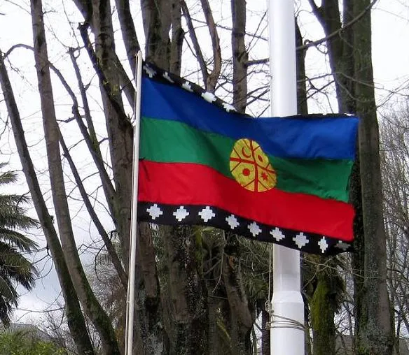 Mapuche: La Araucanía: Bandera mapuche será izada en Padre Las ... Mapuche: La Araucanía: Bandera mapuche será izada en Padre Las ...