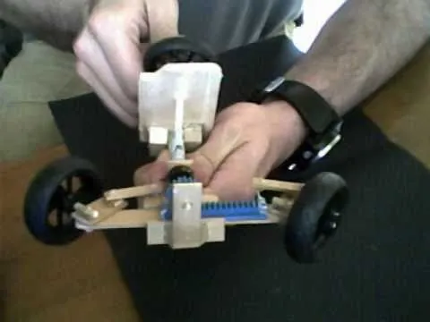 maqueta direccion automotriz.wmv - YouTube