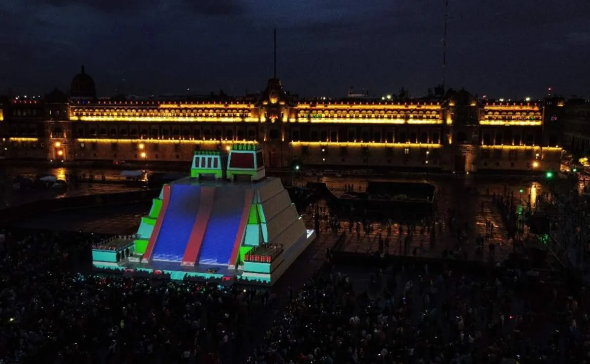 Maqueta monumental permanecerá hasta el 15 de septiembre en el Zócalo Maqueta monumental permanecerá hasta el 15 de septiembre en el Zócalo