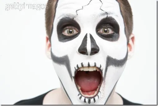 Como hacer el maquillaje de calavera para halloween | Trato o truco Como hacer el maquillaje de calavera para halloween | Trato o truco