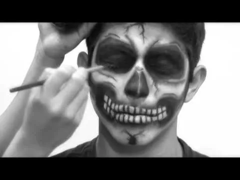 MAQUILLAJE DE CALAVERA - YouTube