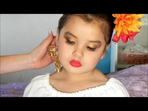 Maquillaje de Folklorico para Niñas (Dorado y Cafe) - YouTube Maquillaje de Folklorico para Niñas (Dorado y Cafe) - YouTube