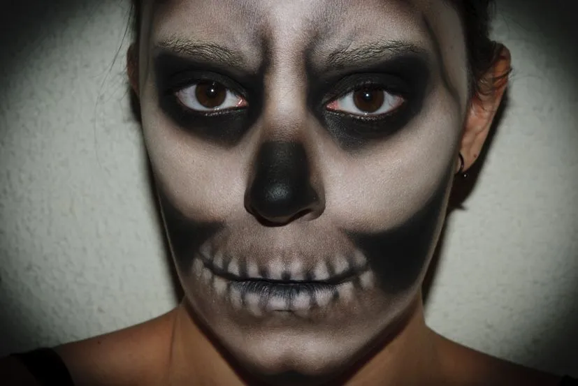Maquillaje Halloween 2: calavera diabolica, Halloween make up 2 ...
