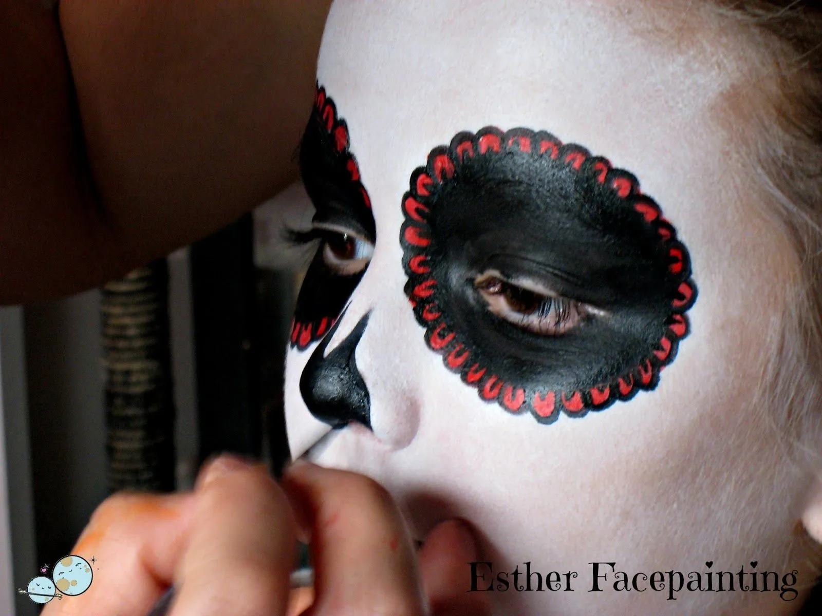 MAQUILLAJE DE HALLOWEEN PARA NIÑOS - CALAVERA MEXICANA MAQUILLAJE DE HALLOWEEN PARA NIÑOS - CALAVERA MEXICANA
