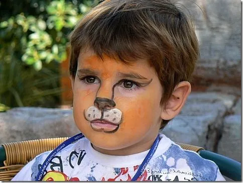 Como hacer un maquillaje de león | Trato o truco Como hacer un maquillaje de león | Trato o truco