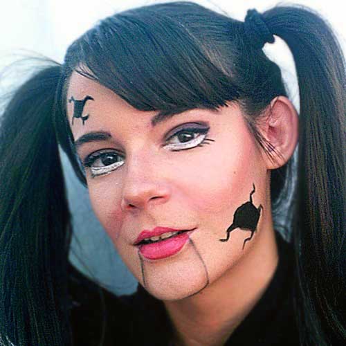 Maquillaje de muñeca rota facil para Halloween ( Hecho por mi ... Maquillaje de muñeca rota facil para Halloween ( Hecho por mi ...
